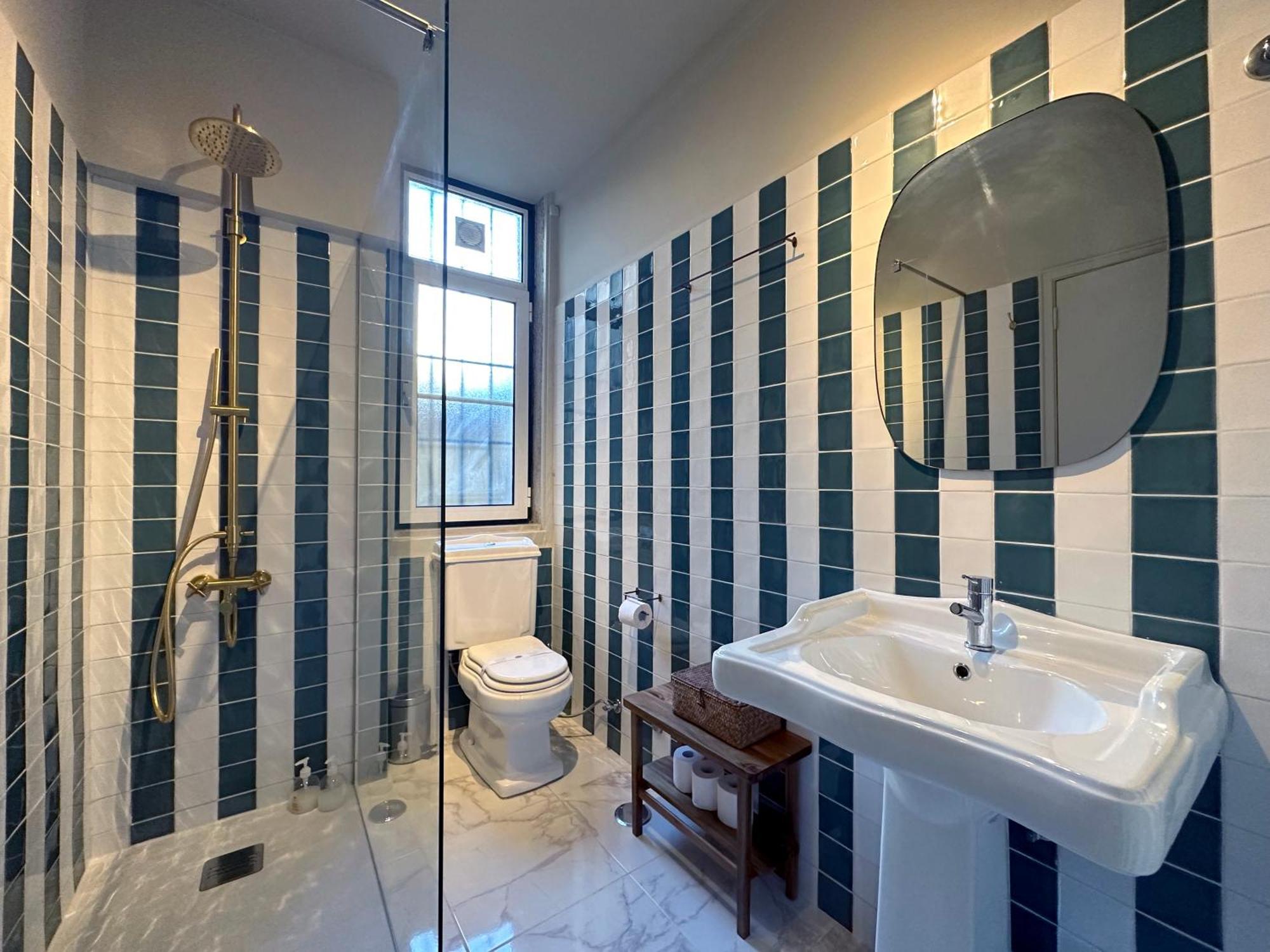 The Traditional Arts Memoir, Downtown Flat With Balcony And Comfort Lissabon