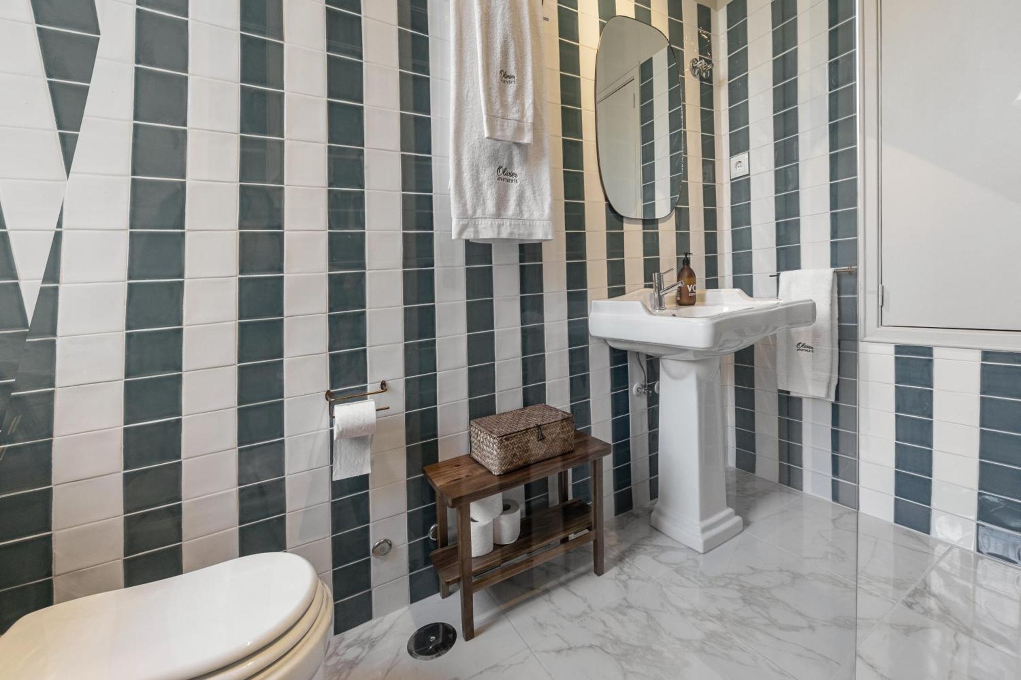 The Traditional Arts Memoir, Downtown Flat With Balcony And Comfort Apartment Lissabon